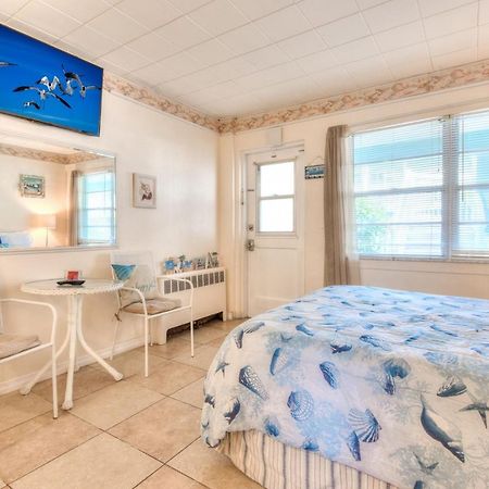 Tropic Terrace #16 - Beachfront Rental Apts St. Pete Beach Exterior foto