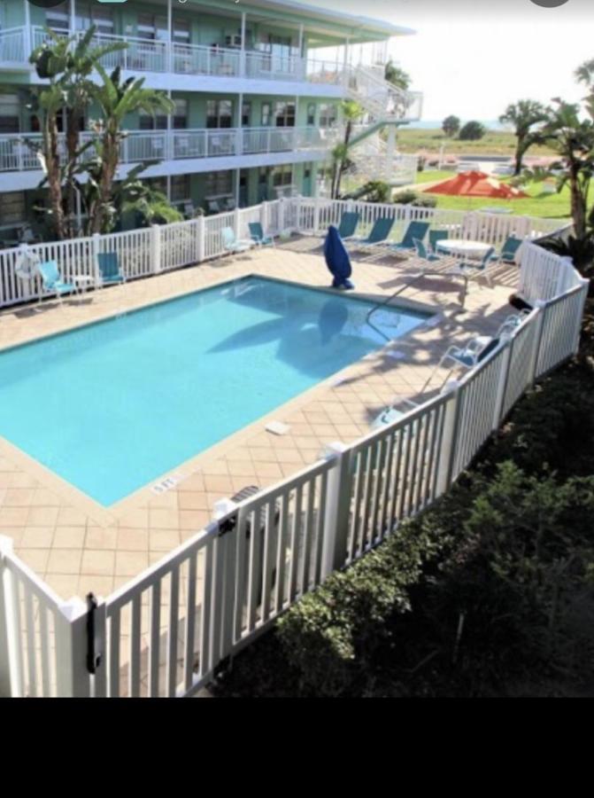 Tropic Terrace #16 - Beachfront Rental Apts St. Pete Beach Zimmer foto